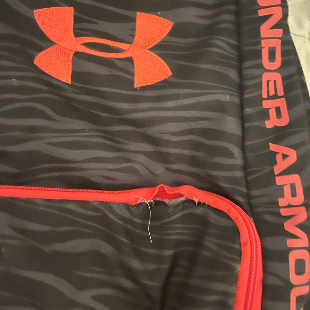 Under Armour Backpack - Picture 2 of 5